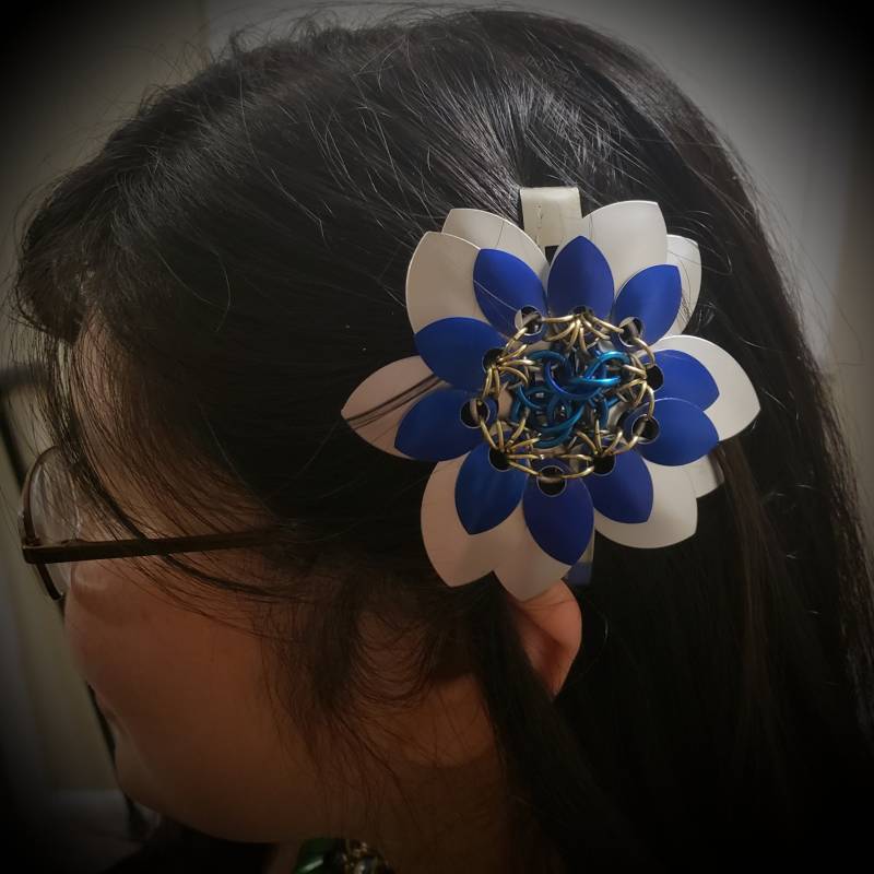 Scalemail Lotus Blume Haarspange Haarteil Scalemail Lotus Blume Haarspange Haarteil von DragonLadyTreasure