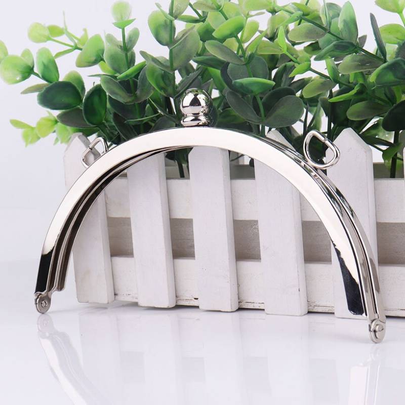 Silbernen Rahmen Handtasche Kuss Schloss Rahmen, 18 8cm Kosmetiktasche, Kulturbeutel, Tasche in Griff von DragonTradition