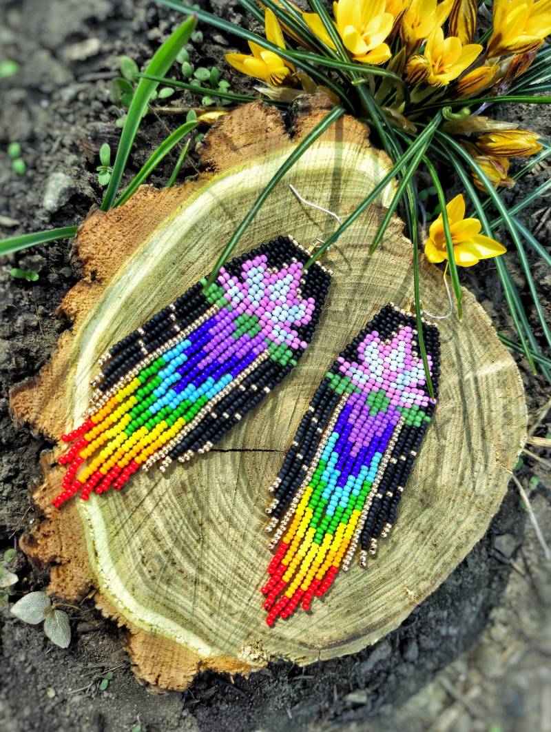 Lotus-Ohrringe Für Die Sieben Chakren - Schmuck Mit Regenbogenfransen Mehr Energieausgleich von DragonflyEarringsRV