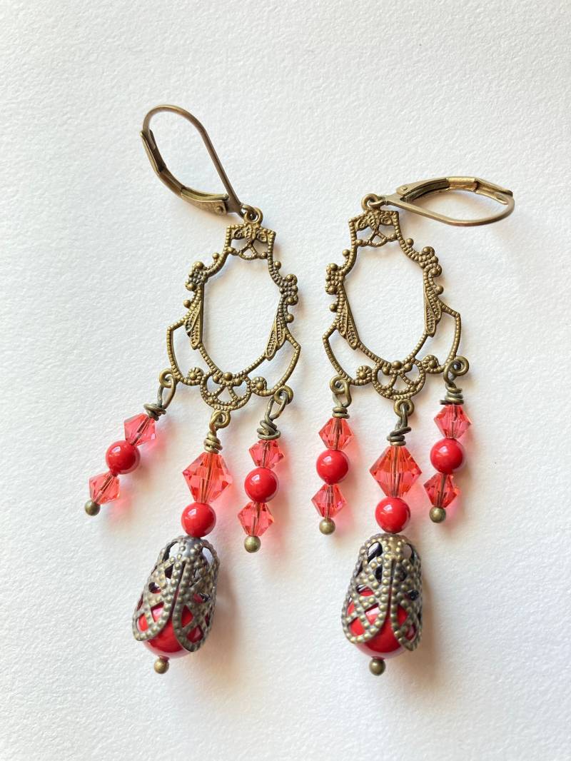 Filigrane Jugendstil Kronleuchter Ohrringe Mit Swarovski Korallen Kristallperlen & Funkelnd Orange Rosa Padparadscha Kristallen von DragonflyHeartJuls