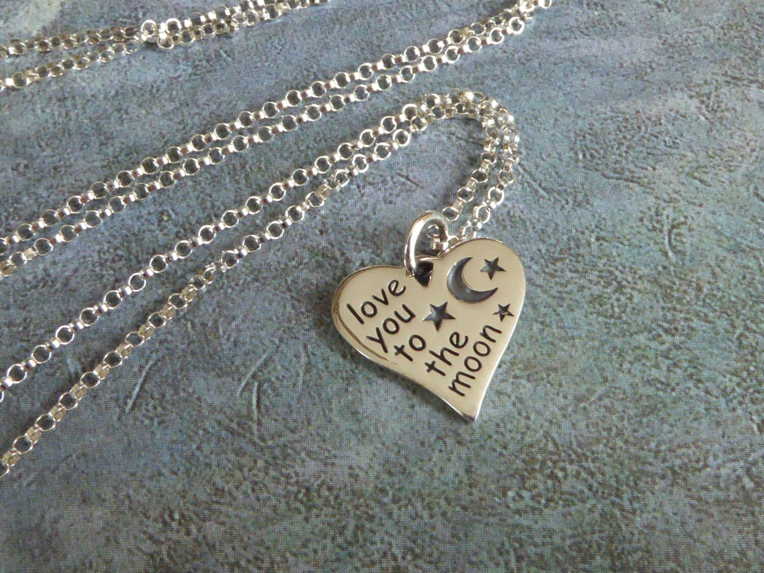 Herz "Love You To The Moon" Anhänger/Halskette ~ Sterling Silber Tochter Mutter Enkelin Herz "Love You To The Moon" Anhänger/Halskette ~ Sterling Silber Tochter Mutter Enkelin von DragonflysTouch