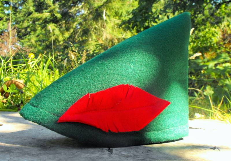 Peter Pan Hut - Handgefertigter Filzhut Mit Feder Für Waldspiel, Waldelfen, Waldelfen Peter Pan Hut - Handgefertigter Filzhut Mit Feder Für Waldspiel, Waldelfen, Waldelfen von DragonsWood