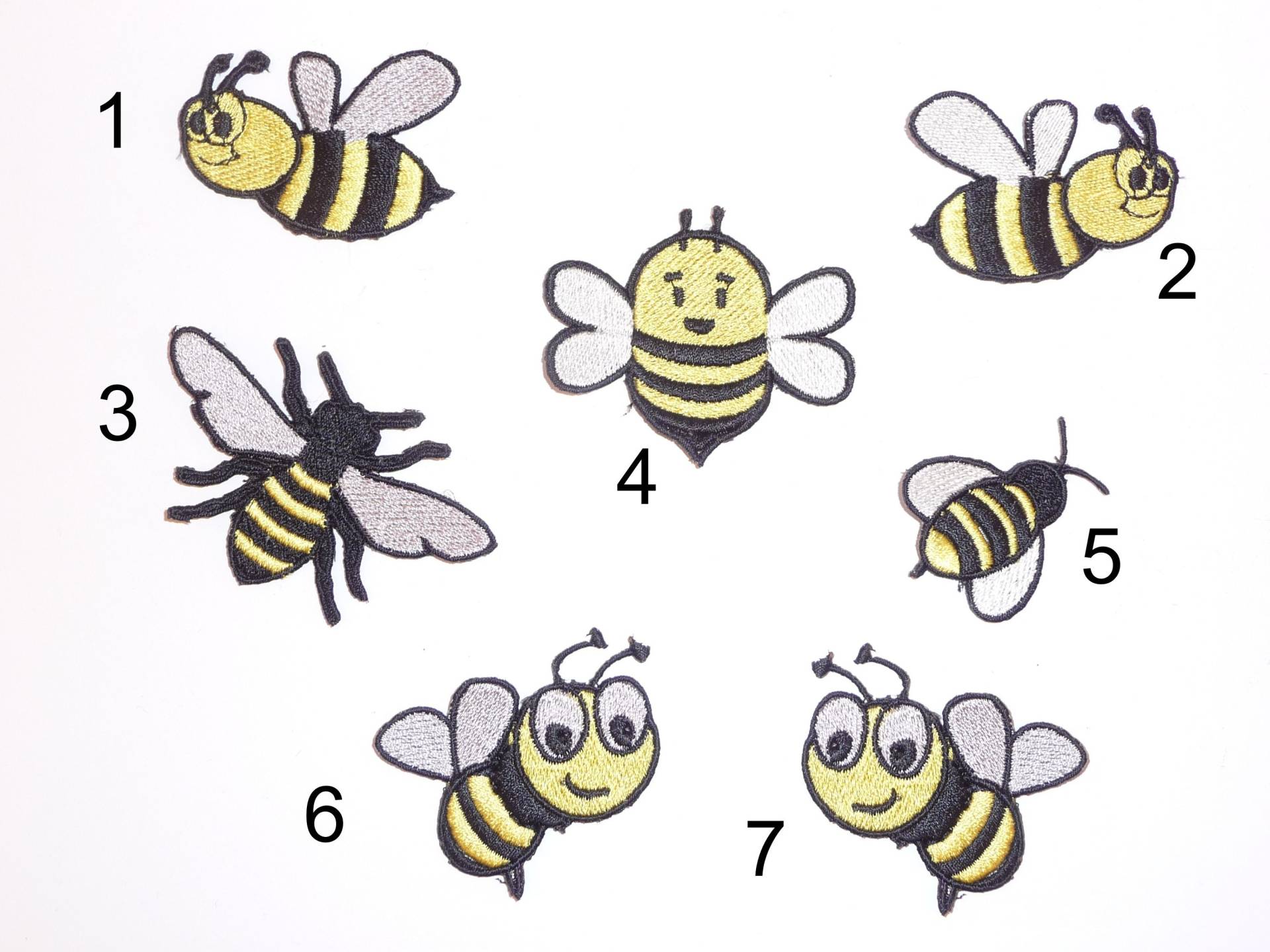 Honigbiene Zum Aufnähen, Stickapplikation, Motiv, Bestickt, Niedlicher Aufnäher, Cartoon-Abzeichen Honigbiene Zum Aufnähen, Stickapplikation, Motiv, Bestickt, Niedlicher Aufnäher, Cartoon-Abzeichen von Dragonswanndesigns