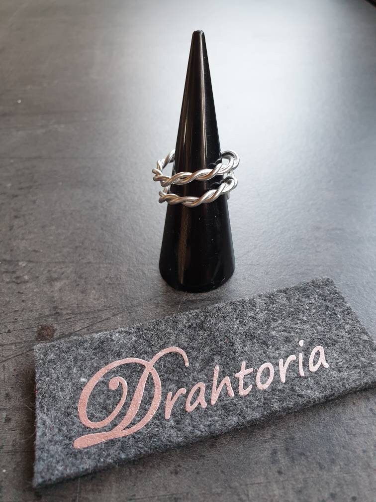 Drahtoria Zarter Ring Aus Aludraht Gedreht Schlicht Silber Oder Helles Gold Doppelring Auch Als Daumenring Unikat von Drahtoria