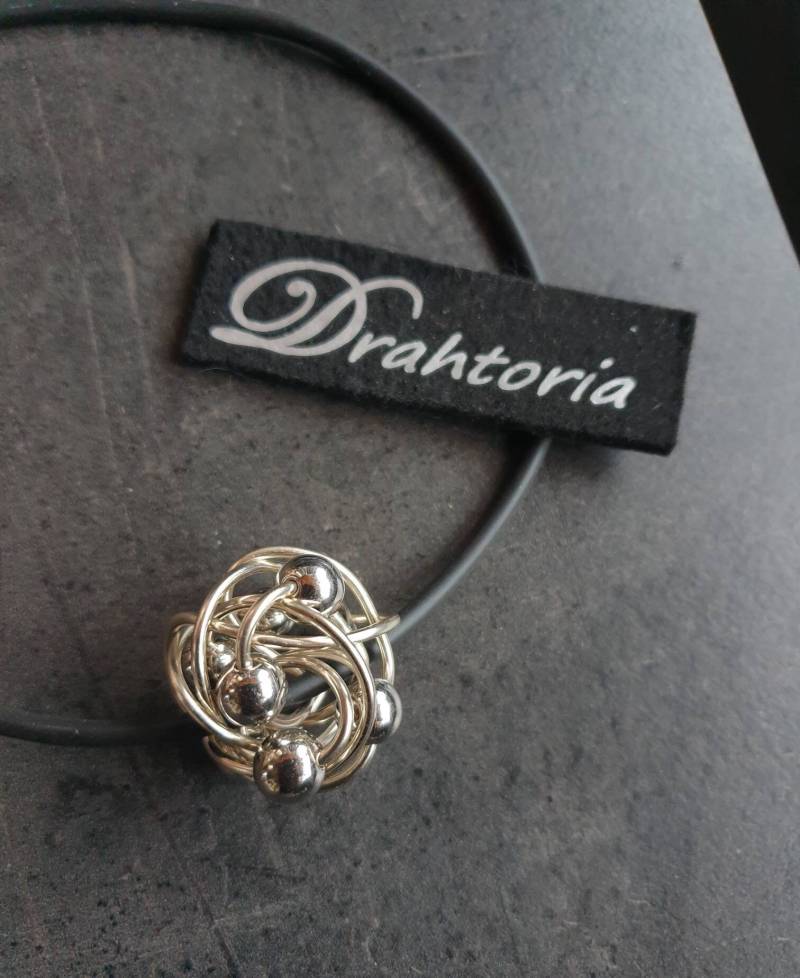 Edle Statement - Kette Mit Drahtkugel Anhänger Vom Schmucklabel Drahtoria von Drahtoria