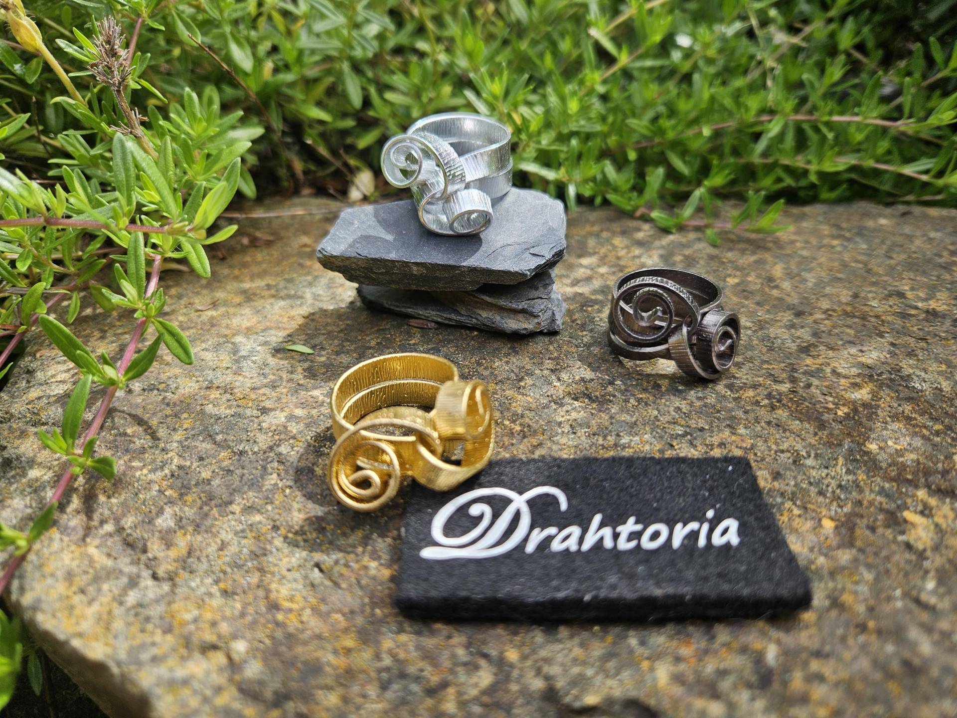 Edler Ring Aus Aludraht, Versch. Farben Vom Schmucklabel Drahtoria von Drahtoria