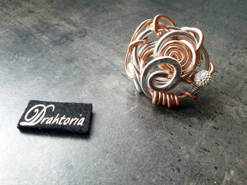 Edler Statement Ring Aus Aludraht Vom Schmucklabel Drahtoria von Drahtoria