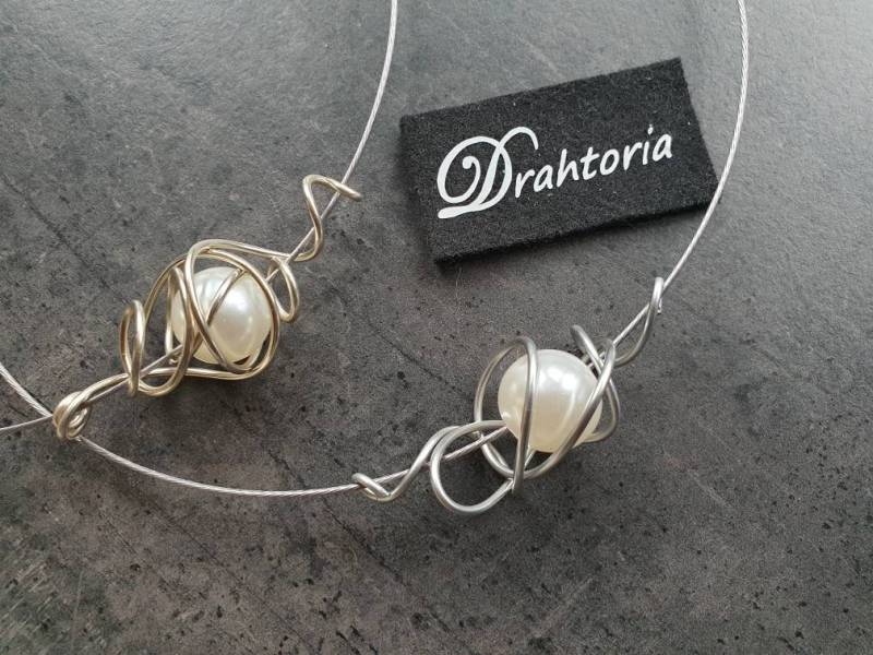 Edles Aludraht Collier Am Halsreif Mit Perle Aluminiumdraht Kette Von Drahtoria von Drahtoria