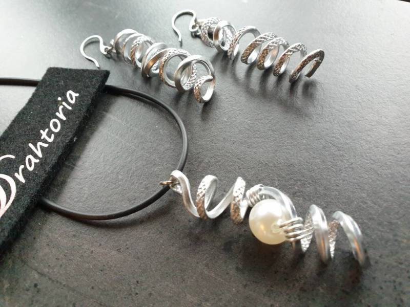 Edles Set Kette + Ohrhänger Drahtschmuck Vom Schmucklabel Drahtoria von Drahtoria