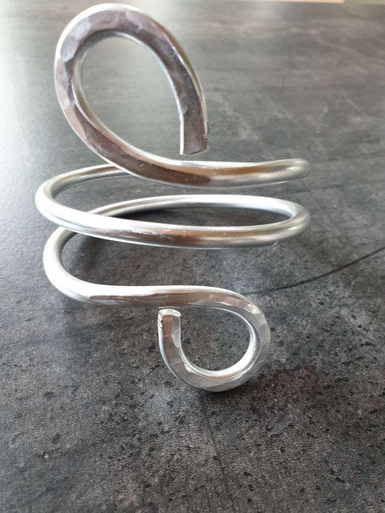 statement - Armspange Silber Gehämmert Vom Schmucklabel Drahtoria von Drahtoria