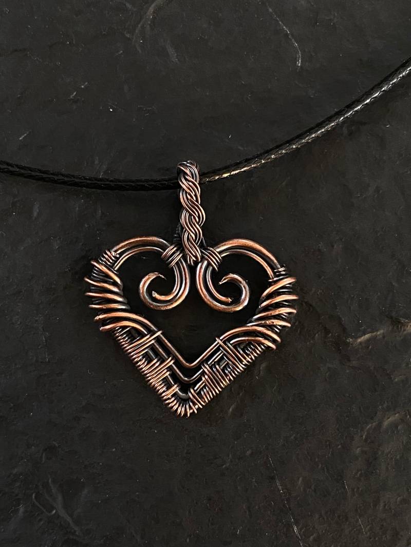 Kettenanhänger Herz | Kupferschmuck Silberschmuck Drahtschmuck Drahtgewickelt Valentinstagsgeschenk Geschenk Für Sie Herzform von Drahtsache