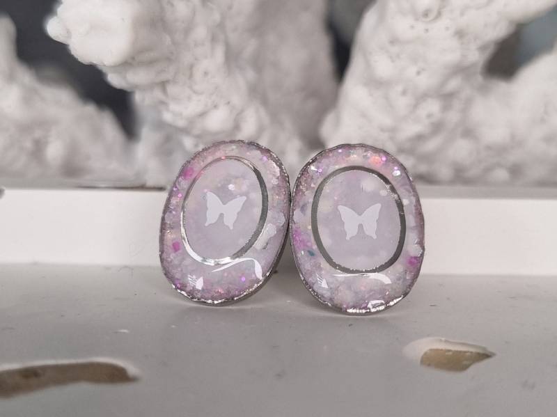 Edelstahl Ohrstecker Oval 10mm Butterfly Rosa-Weiß Edelstahl Ohrstecker Oval 10mm Butterfly Rosa-Weiß von DreaMaryArt