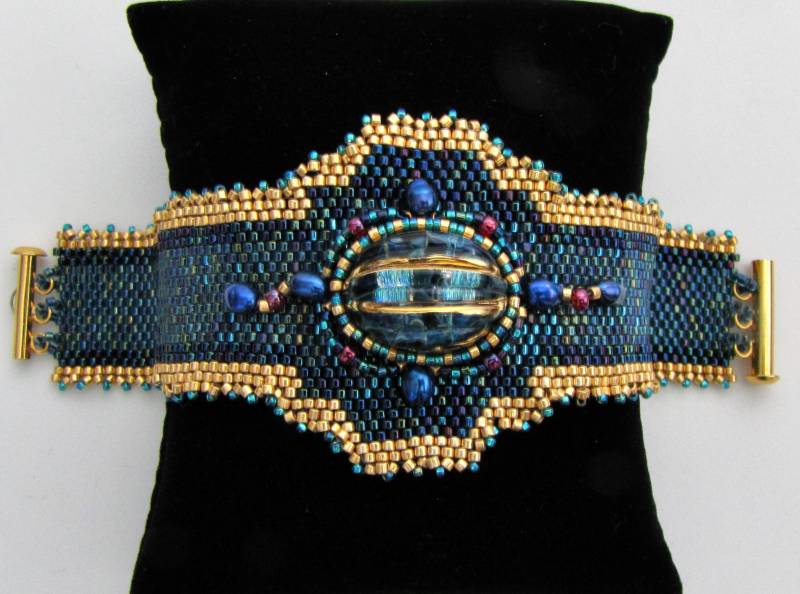 Dunkelblaues Rocailles Armband von DreamDazzles