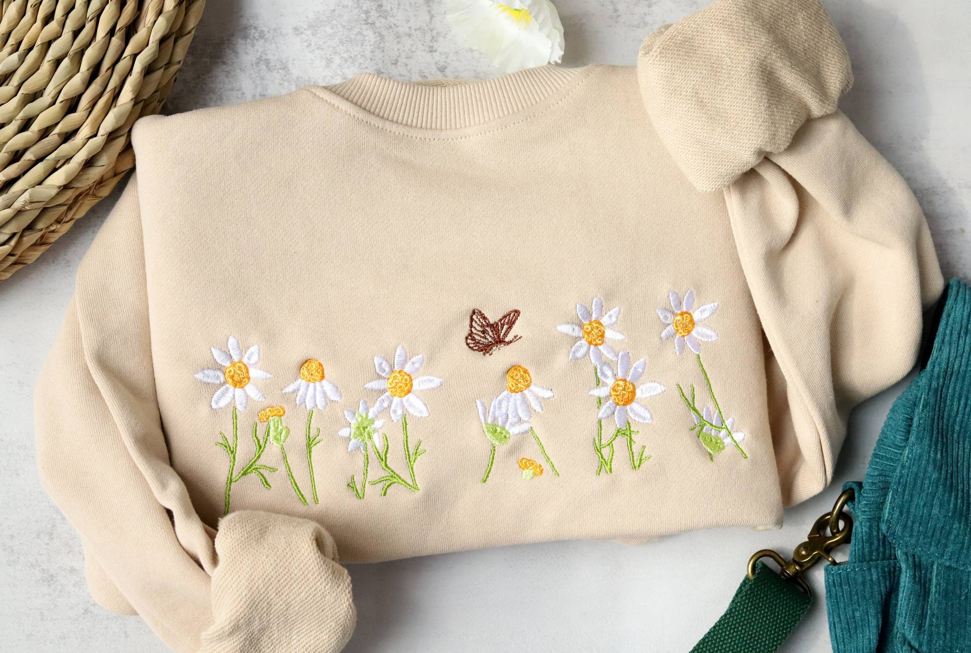 Gänseblümchen Und Schmetterling Stickerei Sweatshirt, Rundausschnitt Sweatshirt Bestickt, Sweatshirts Für Frauen-Geschenke Sie, Mama von DreamLakeStudioAU