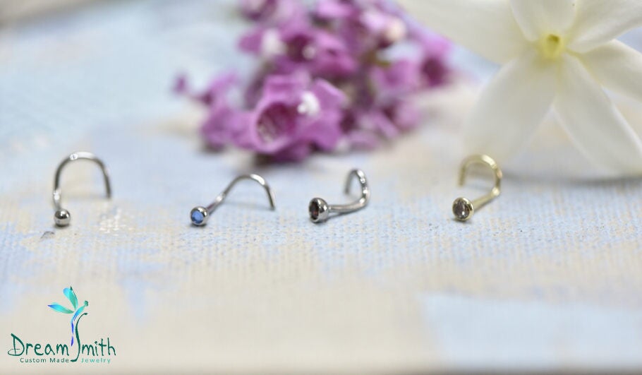 Titan Nasenstecker von DreamSmithJewelry