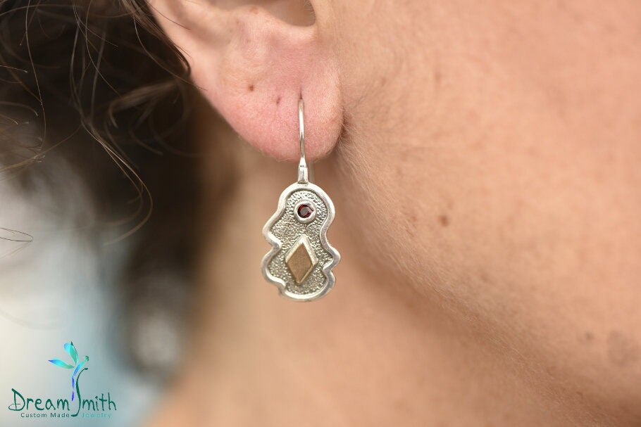 sterling Silber Ohrringe Mit Gold Und Granaten von DreamSmithJewelry