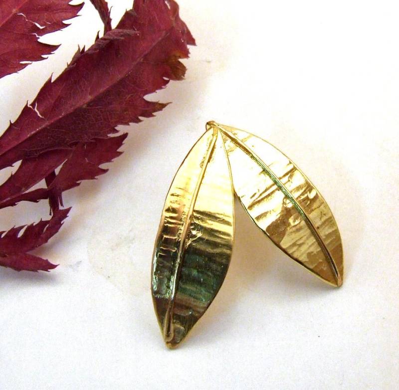 Sale - Goldene Blätter 14 Karat Gold Ohrstecker Handgefertigt Aus Massivgold Letztes Paar Artisan Nature Jewelry Design von DreamSpiralArt