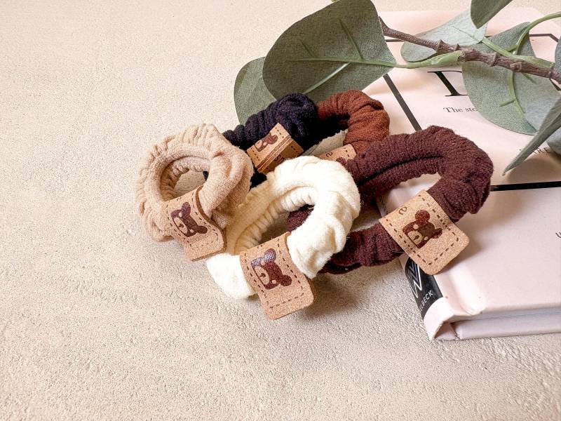 5 X Flauschige Haargummis Im Teddy-Design - Polyester Für Damen Bunte Farben von DreamStuffGermany