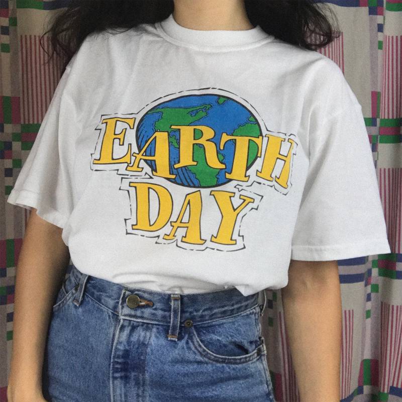 Earth Day T-Shirt von DreamerStorenet
