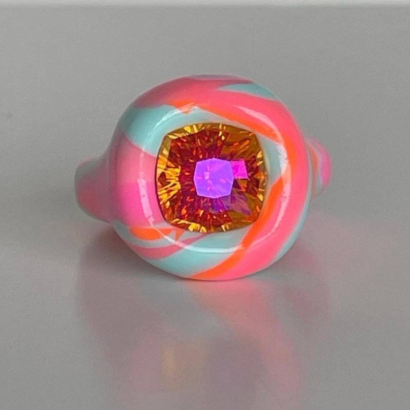 Hand Modelliert Polymer Clay Ring Neon Schillernder Kristall von DreamersJewelryCo