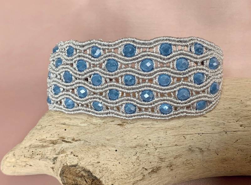 Exklusives Makramee Armband, Manschettenarmband, Breites Handgemachtes Schmuck Unikat von DreamfulKnots