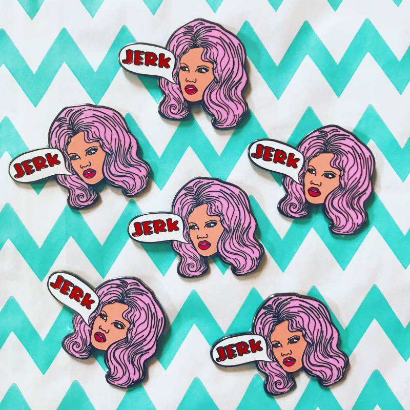 Jerk Hartemaille Pin - 4.5cm von DreamingOfJohnny