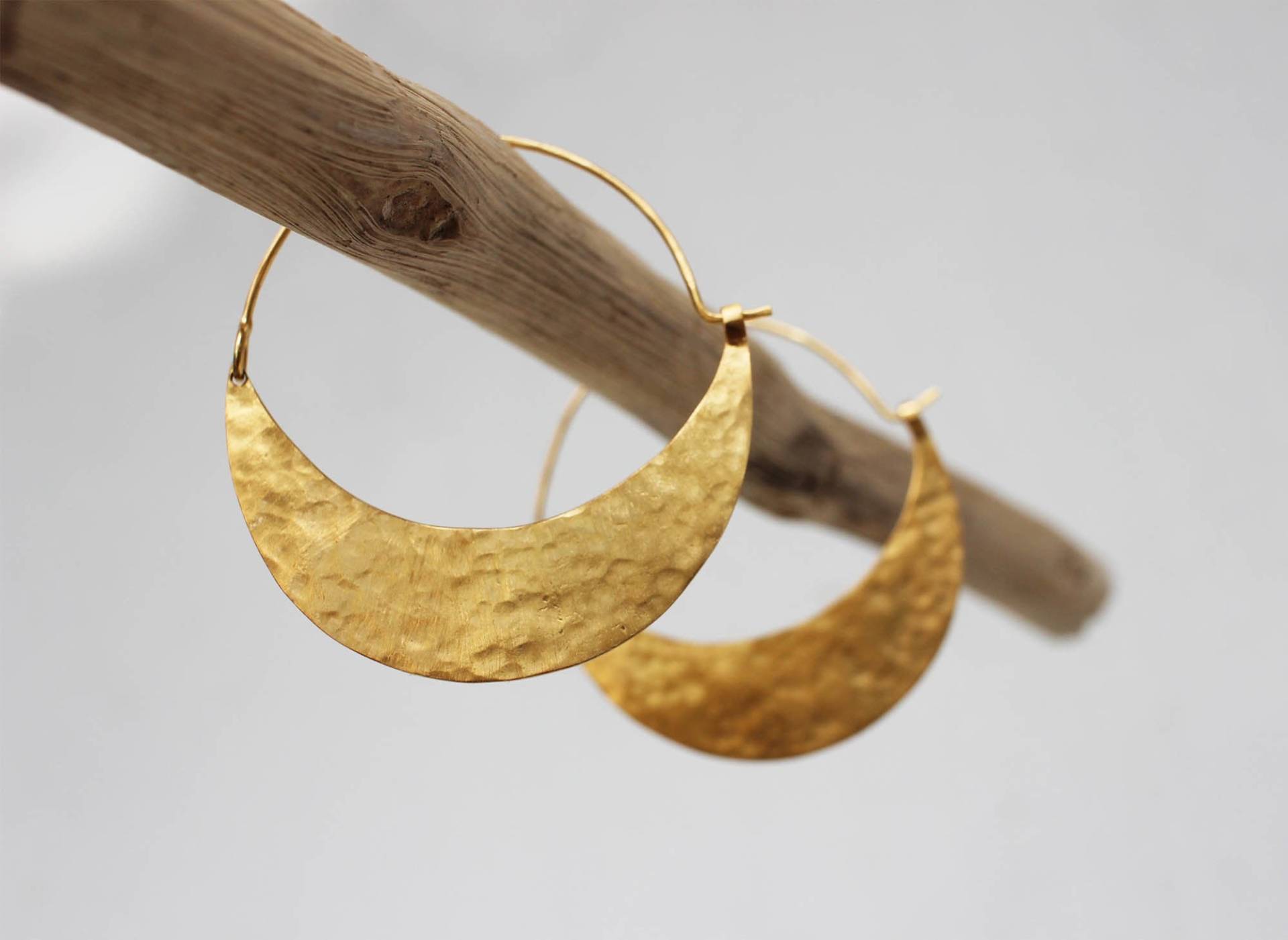 Gold Luna Big Hoop Ohrringe - 18K Vermeil Statement Creolen von DreamingTreeCreation