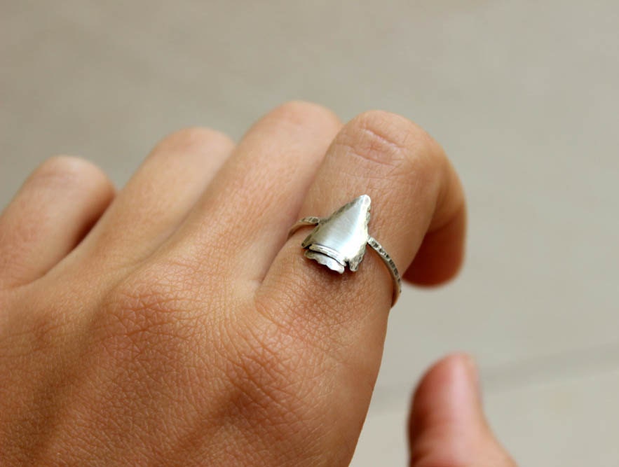 Pfeilspitze Ring von DreamingTreeCreation