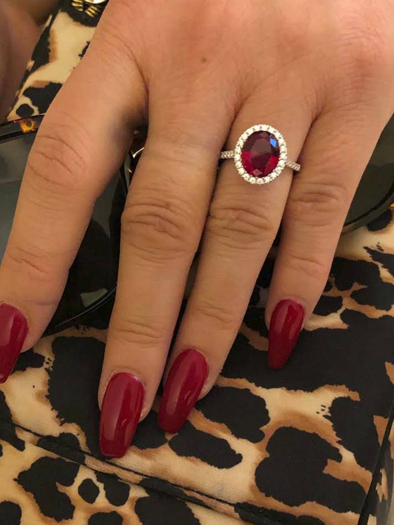 Sterling Silber Cocktail Ring Set Mit Ovalen Roten Stein Und Halo Cubic Zirkonia Sterling Silber Cocktail Ring Set Mit Ovalen Roten Stein Und Halo Cubic Zirkonia von DreamitjewelsDesigns