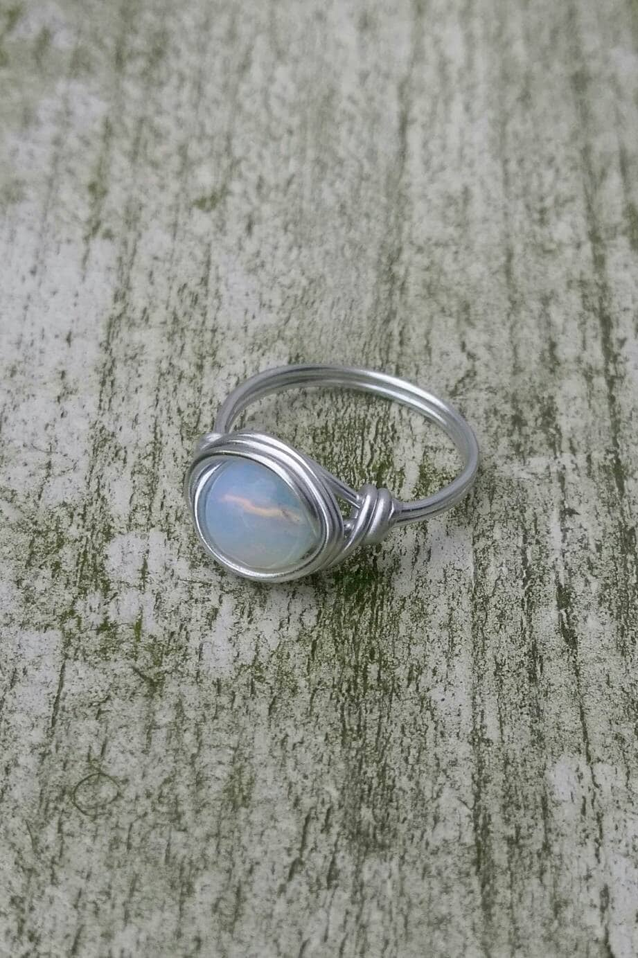 Boho Ring Mondstein, Drahtring, Bohemianstil, Hippie Style von DreamlikeD