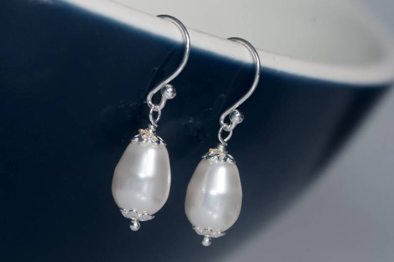 Im Verkauf Hochzeitsschmuck, Teardrop Perle Schmuck, Einfache Brautjungfer Geschenke, Weiße Perle, Ohrringe Silber Ohrringe von DreamsLight