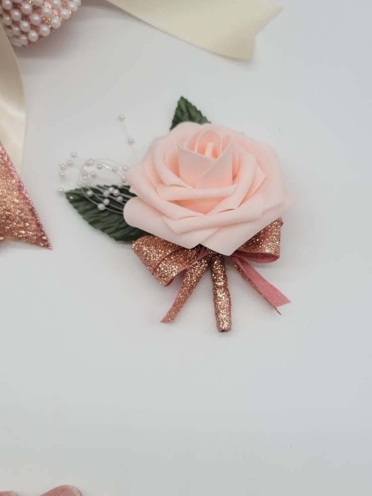 Blush Und Rose Gold Boutonnieres Corsages, Erhältlich in 27 Farben, Corsages Anstecknadel Handgelenk, Passende Sträuße Verfügbar von Dreamsicalcreations