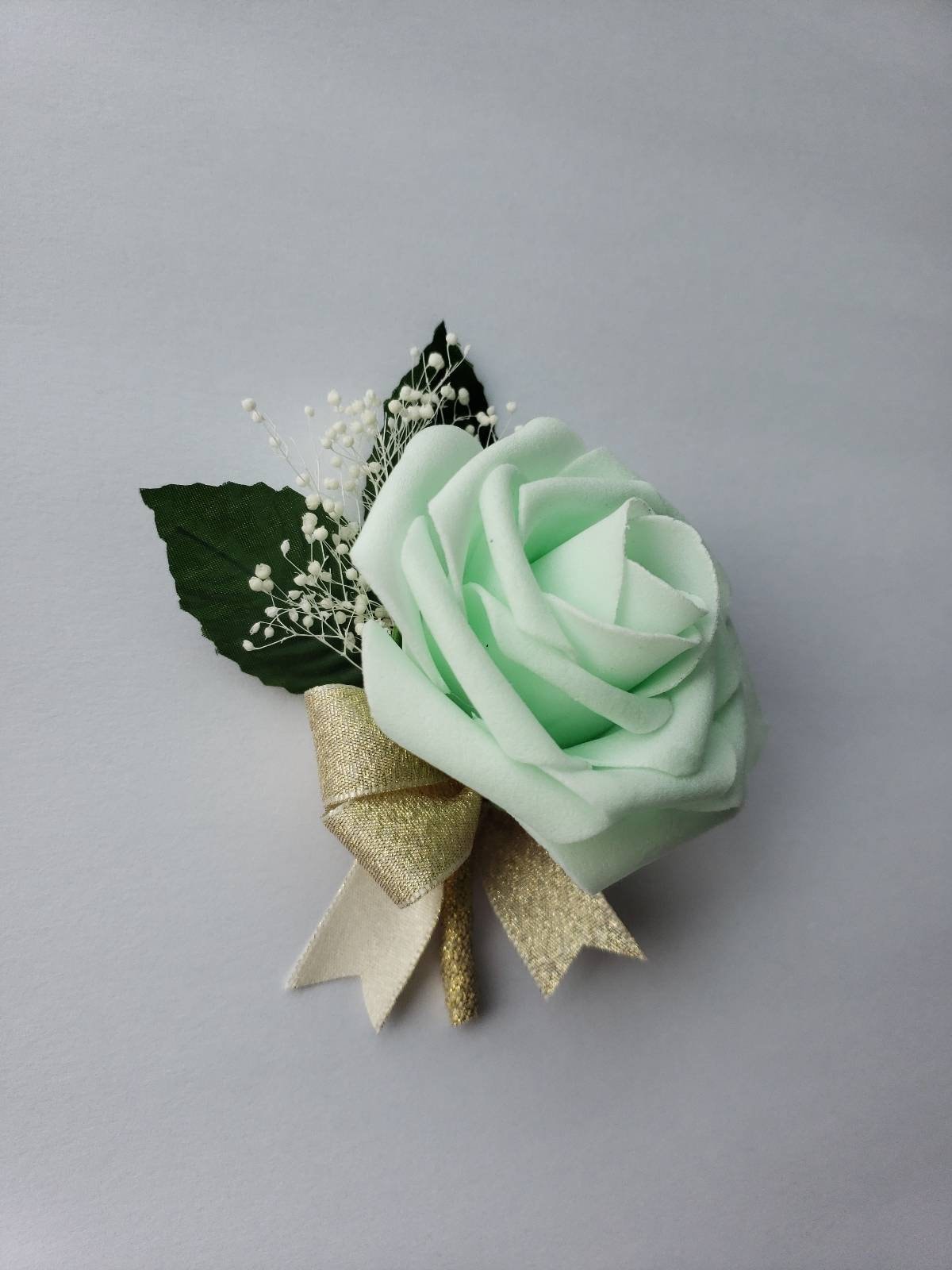 Mint Und Gold Boutonnieres Corsages, Erhältlich in 26 Farben, Corsages Sind Anstecknadel Handgelenk Erhältlich, Passende Bouquets Verfügbar von Dreamsicalcreations