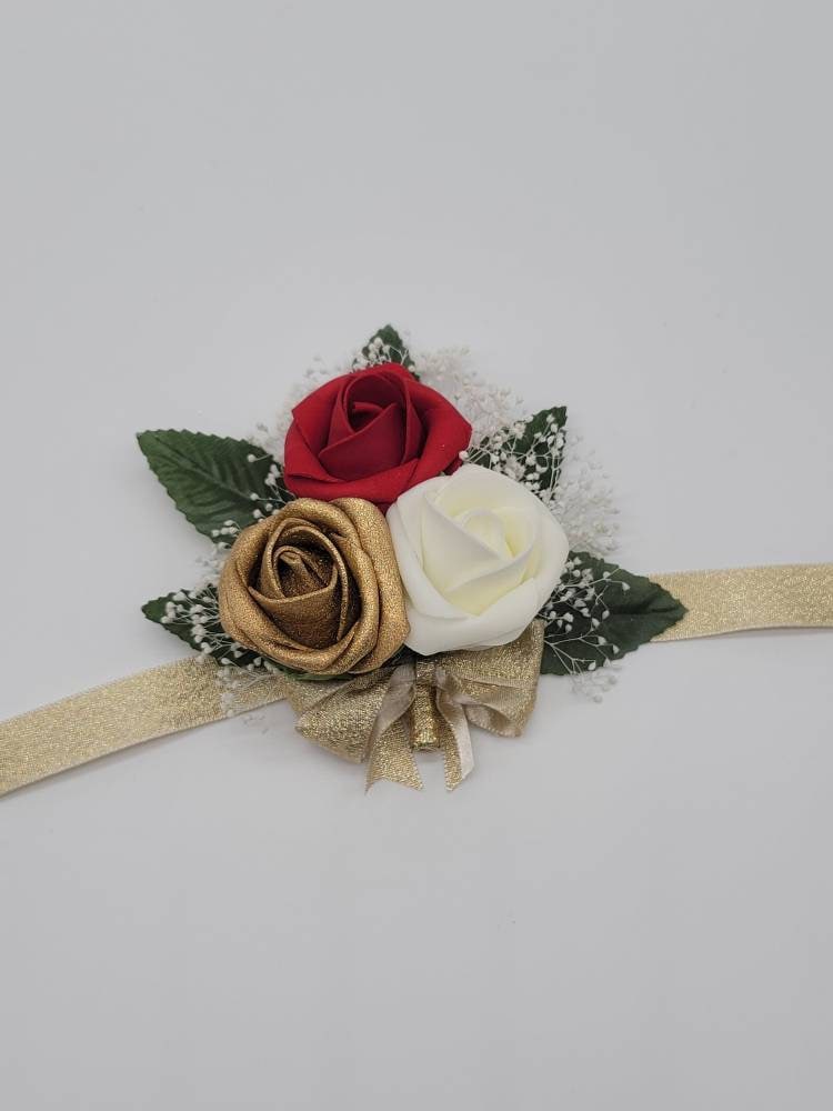 Rot, Gold Und Elfenbein Corsages Boutonnieres, 27 Farben Verfügbar, in Anstecknadel Handgelenk, Passende Bouquets Verfügbar von Dreamsicalcreations