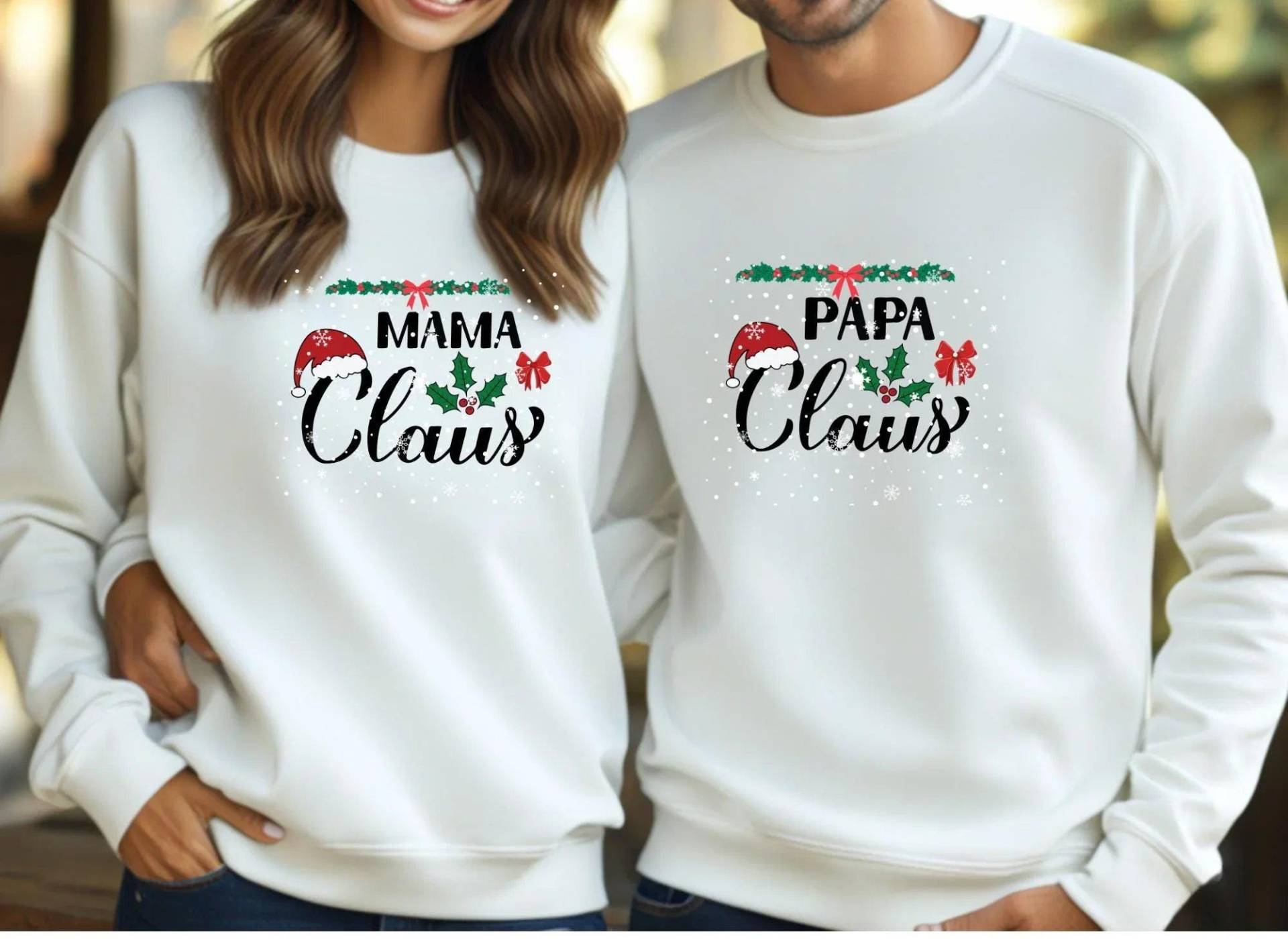 Mama Claus Papa Matching Sweatshirts, Christmas Couple Outfit, Holiday Sweater Gift For Parents, Cute Santa Family Tops von DreamyDesignPrint