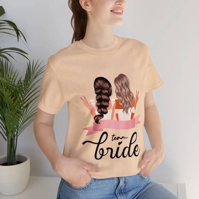 Personalisiertes Jga Shirt Team Bride Für Junggesellinnenabschied & Hochzeit - Geschenk Braut Überraschung Zum Personalisiertes Jga Shirt Team Bride Für Junggesellinnenabschied & Hochzeit - Geschenk Braut Überraschung Zum von DreamyDesignPrint