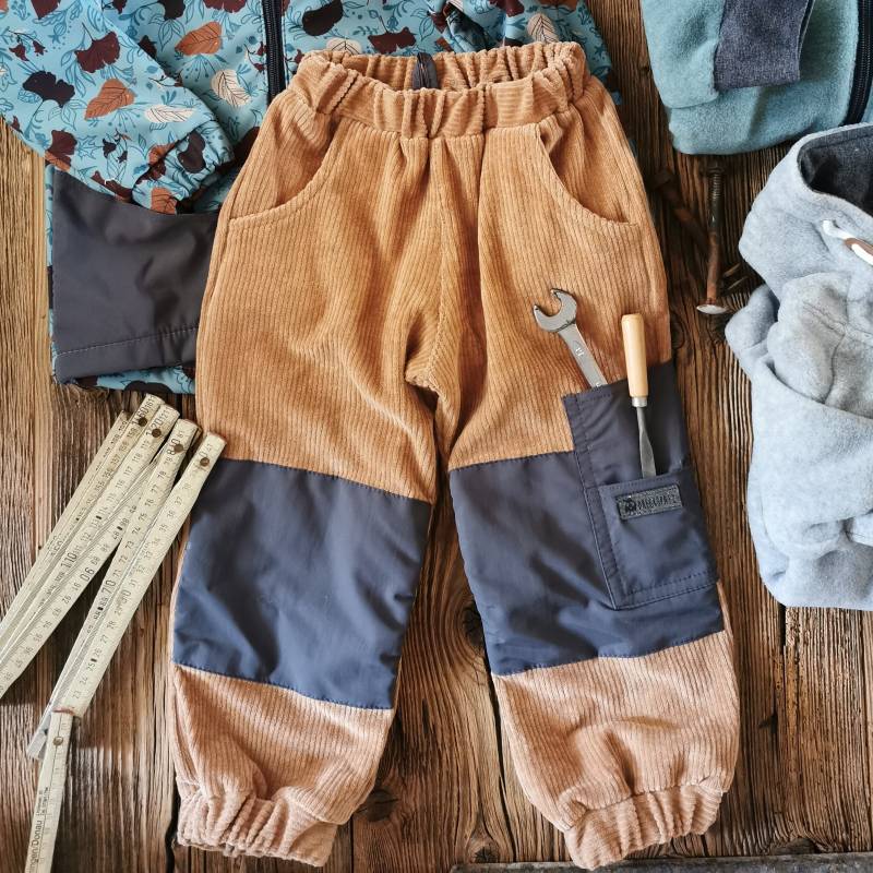 Cordhose "Meister Eder" Camel Beige Hose Mit Robustbesätze Für Jungs Und Mädchen von DreckspatzShop