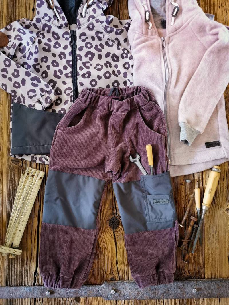 Cordhose "Tante Emma" Lila Malve Hose Mit Robustbesätze Für Mädchen von DreckspatzShop