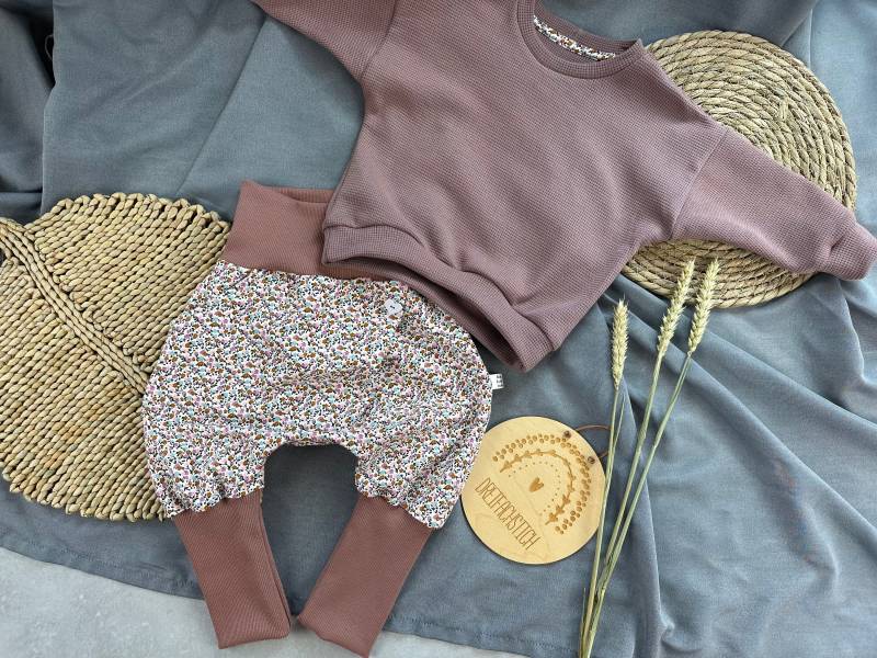 Oversize Sweater Und Knickerbocker Pumphose | Set Zweiteilig von Dreifachstich