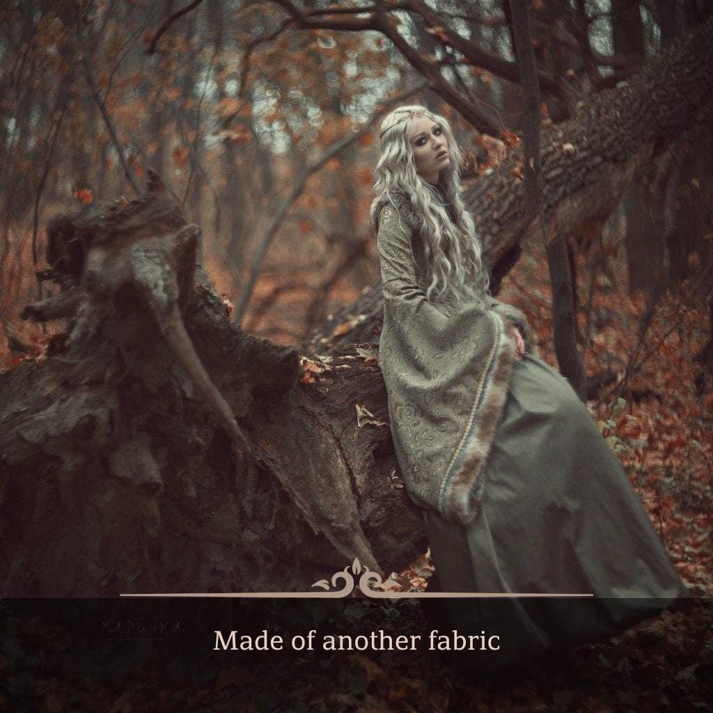 Mittelalterliches Fantasy Kleid, Winterfell Hochzeit, Winterhochzeitskleid. Ren Faire Wird Auf Bestellung Angefertigt Aus Einem Anderen Stoff von DressArtMystery