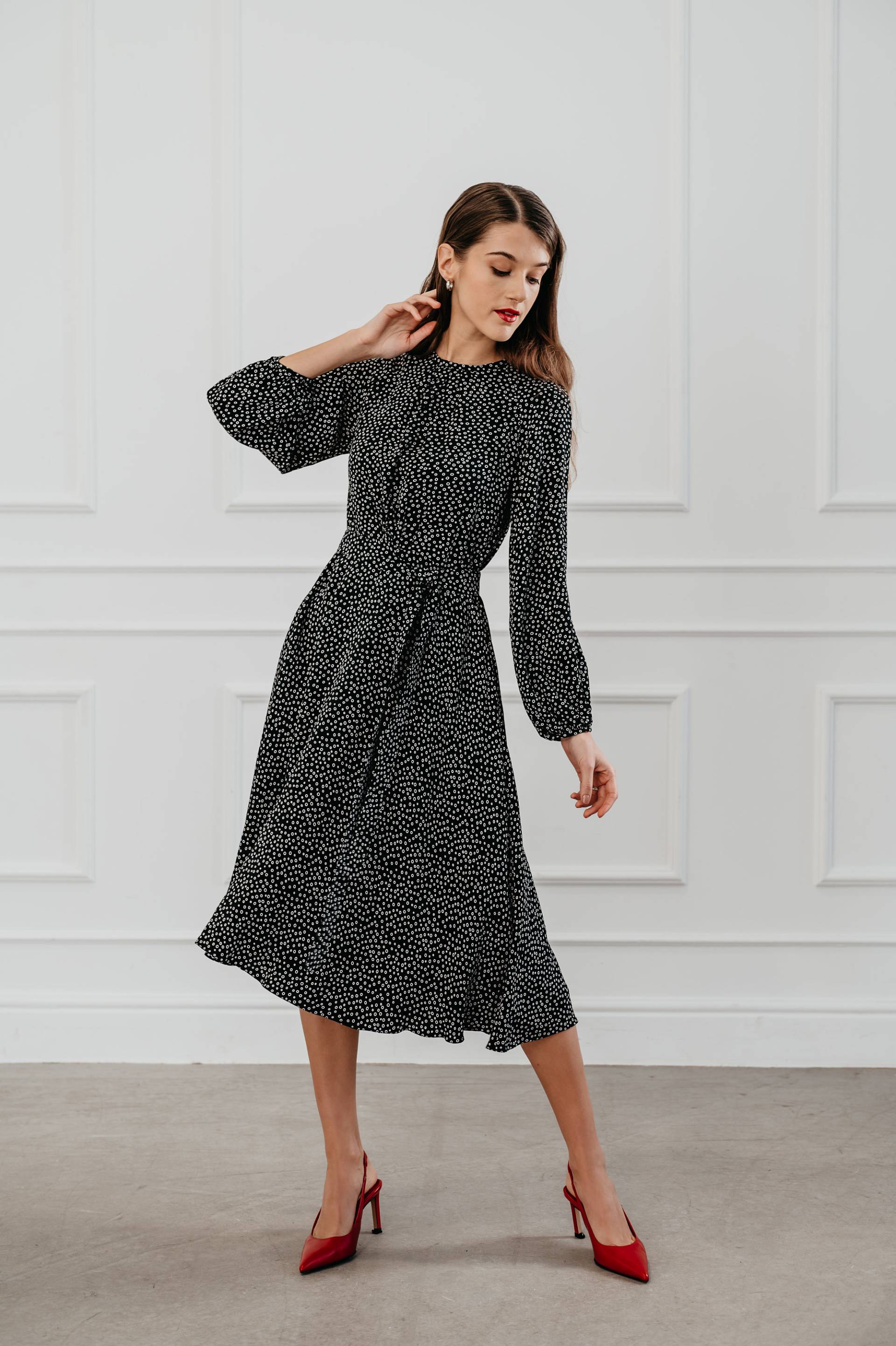 Schwarzes Viskose Midi Kleid Raglan Ärmel, Taillierte Taille & Sonnenrock Schwarzes Viskose Midi Kleid Raglan Ärmel, Taillierte Taille & Sonnenrock von DressMyStory