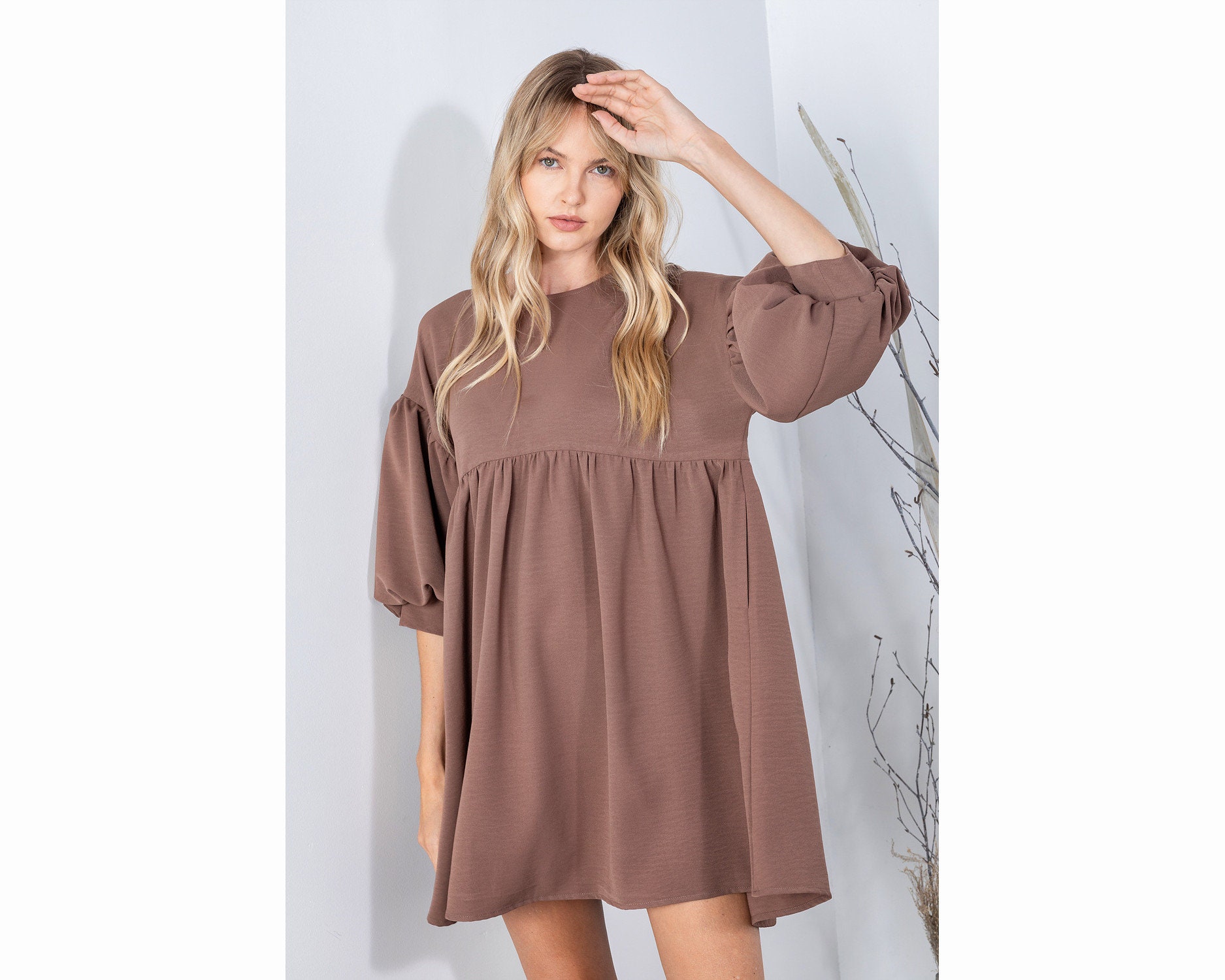 strukturiertes Babydoll Kleid Mit Bubble Sleeve von Dressrae