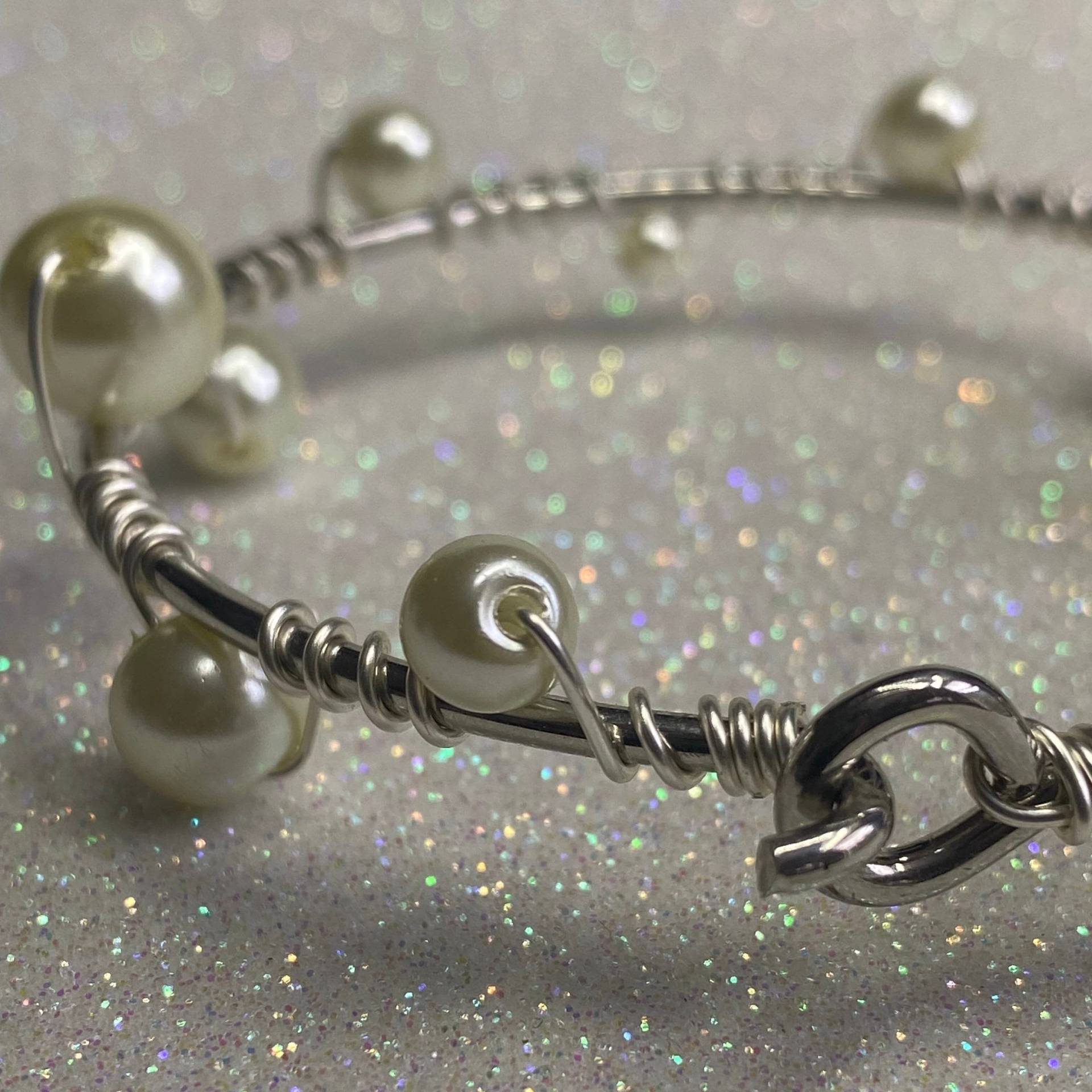 Armband Mit Perlen/Irisierende Perlen in Silber Armband Mit Perlen/Irisierende Perlen in Silber von DrewSinclair