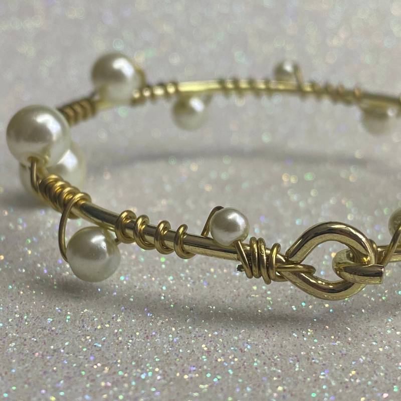 Armband Mit Perlen in Messing, Gold von DrewSinclair