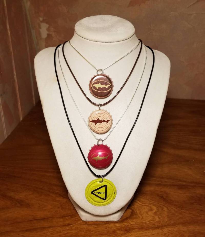 Katzenhai Kopf - Delaware-Craft Bier-Bier Flaschenverschluss Halskette Katzenhai Kopf - Delaware-Craft Bier-Bier Flaschenverschluss Halskette von Drink2Fashion