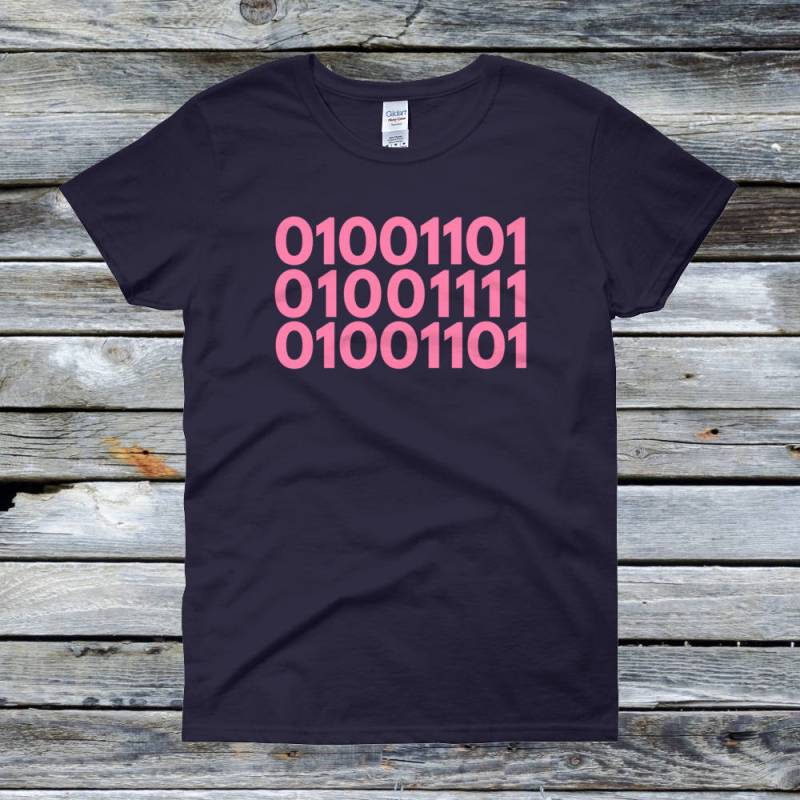 Mama in Binären Code Shirt - Einzigartige Muttertag Geschenke Shirts Geheimen Zauber Im Binärcode Mütter Tag Mama in Binären Code Shirt - Einzigartige Muttertag Geschenke Shirts Geheimen Zauber Im Binärcode Mütter Tag von DropBearCo