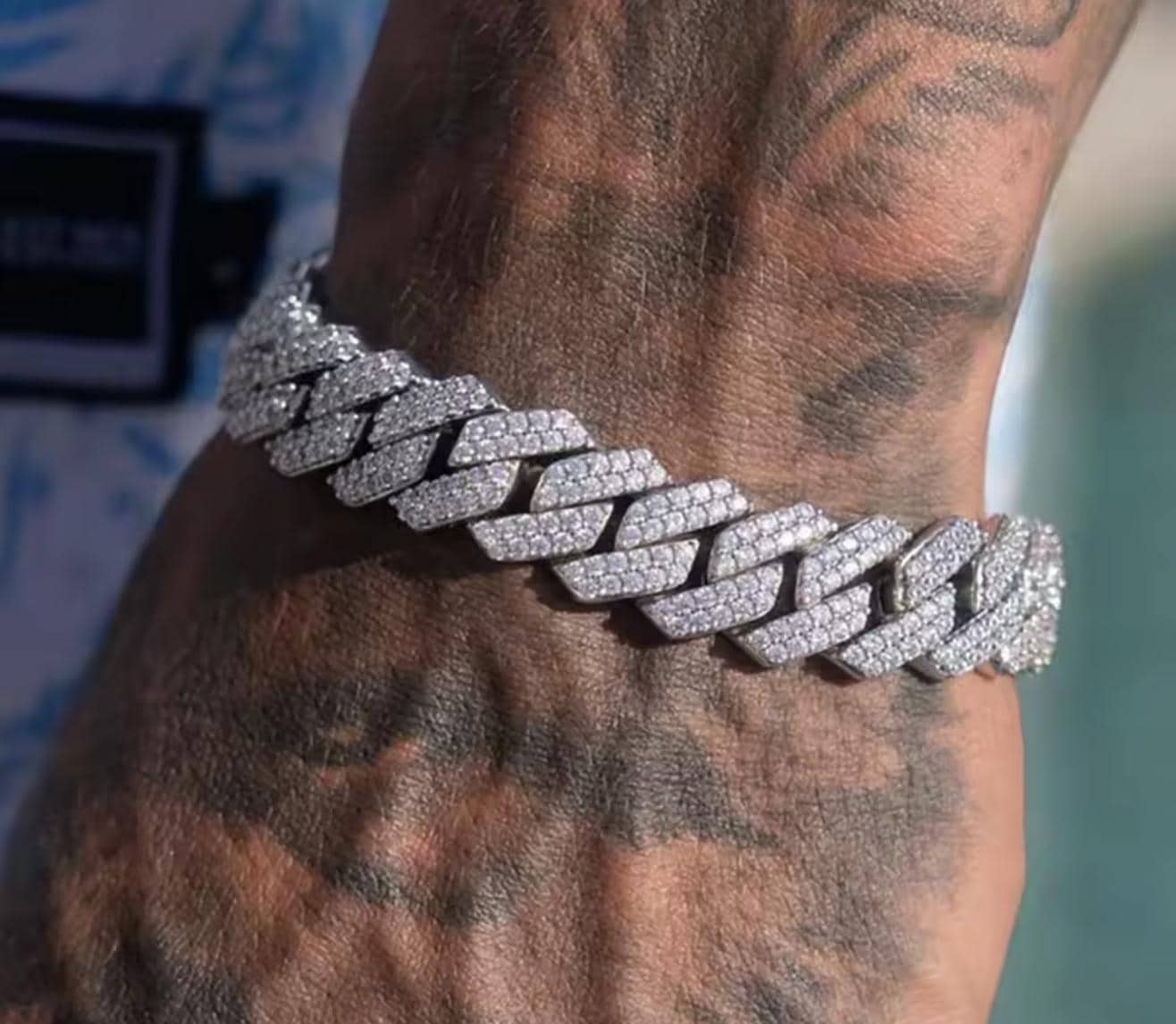 14mm Iced Prong Link Cuban Chain Armbänder Für Männer Frauen Voller Strass Klobiges Miami Armband Punk Hip Hop Schmuck Geschenk 14mm Iced Prong Link Cuban Chain Armbänder Für Männer Frauen Voller Strass Klobiges Miami Armband Punk Hip Hop Schmuck Geschenk von DropByKACAR