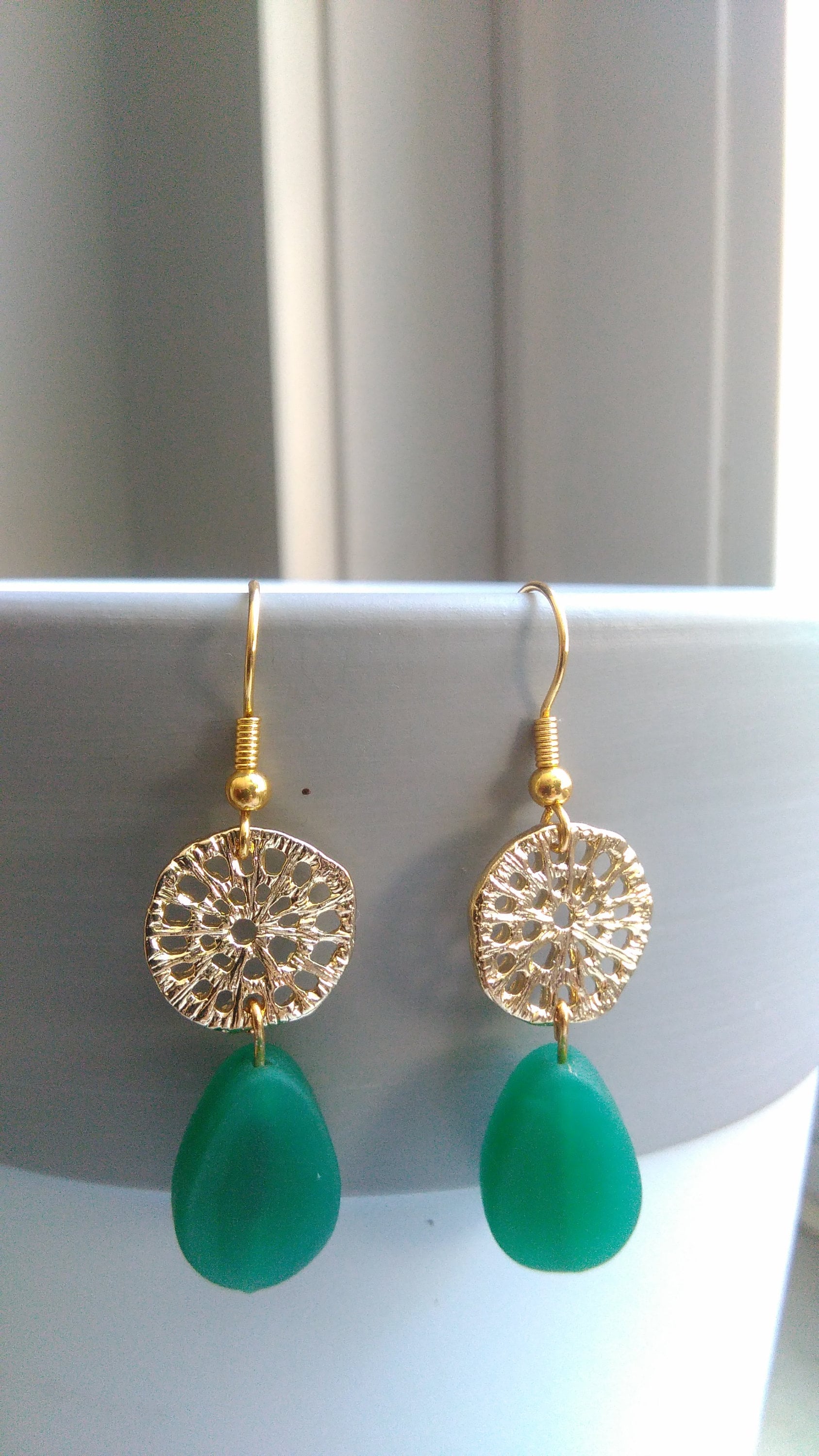 Boho Hänger Mit Grünem Muranoglas Boho Hänger Mit Grünem Muranoglas von DropletsTrinkets