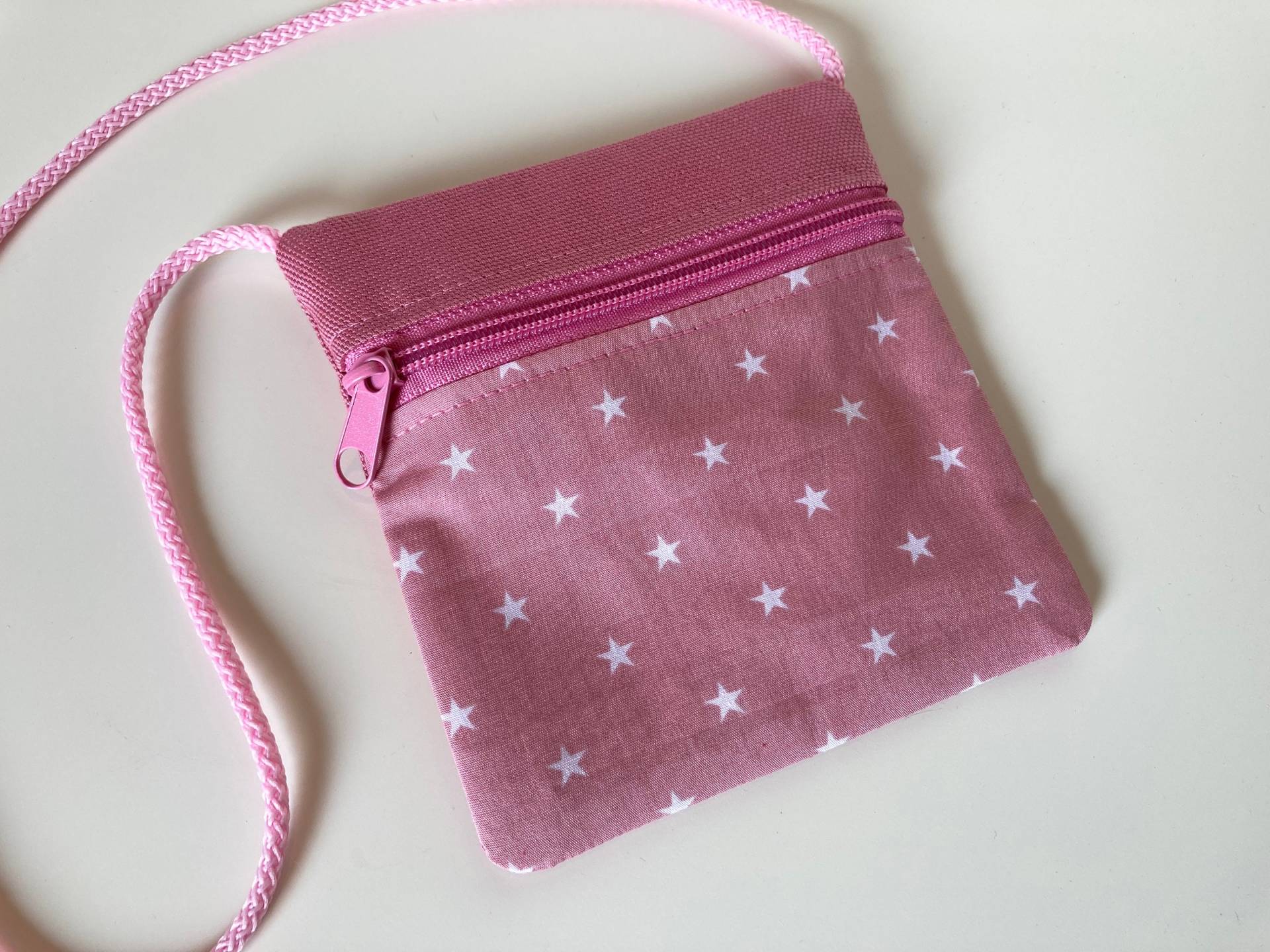 Brustbeutel "sterne" Rosa von DropsPumpkin