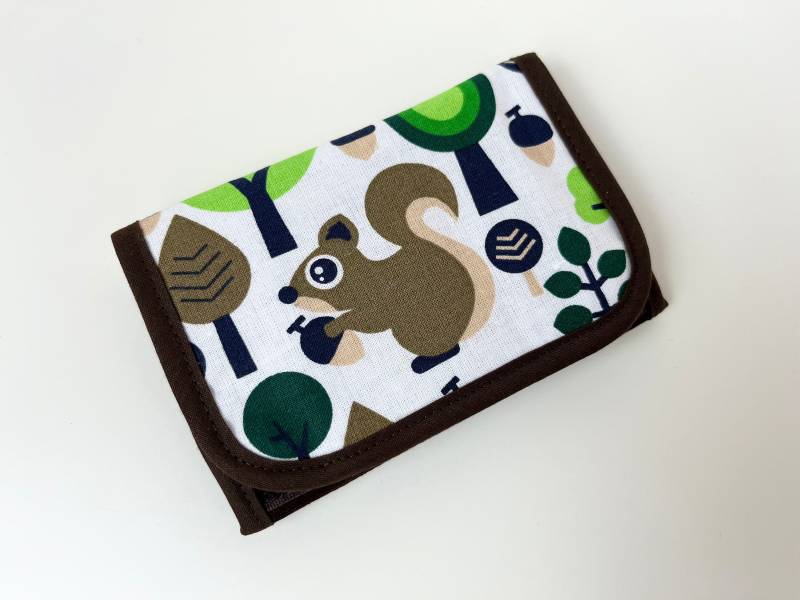 Portemonnaie "Eichhörnchen" Weiß-Braun von DropsPumpkin